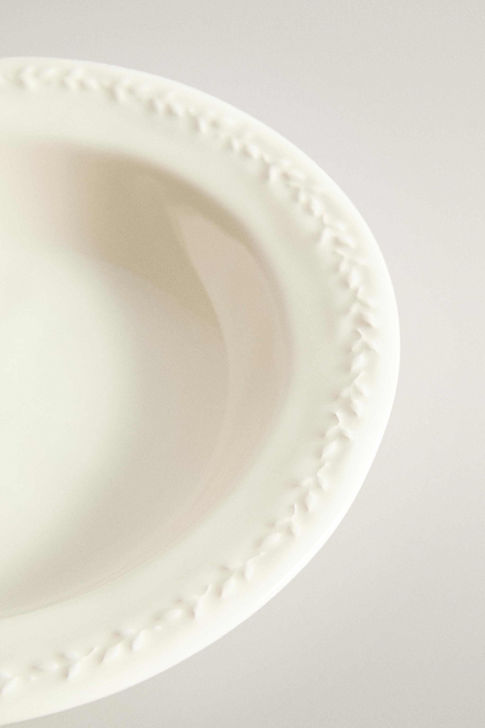 ASSIETTE CREUSE FAÏENCE BORD RELIEF
