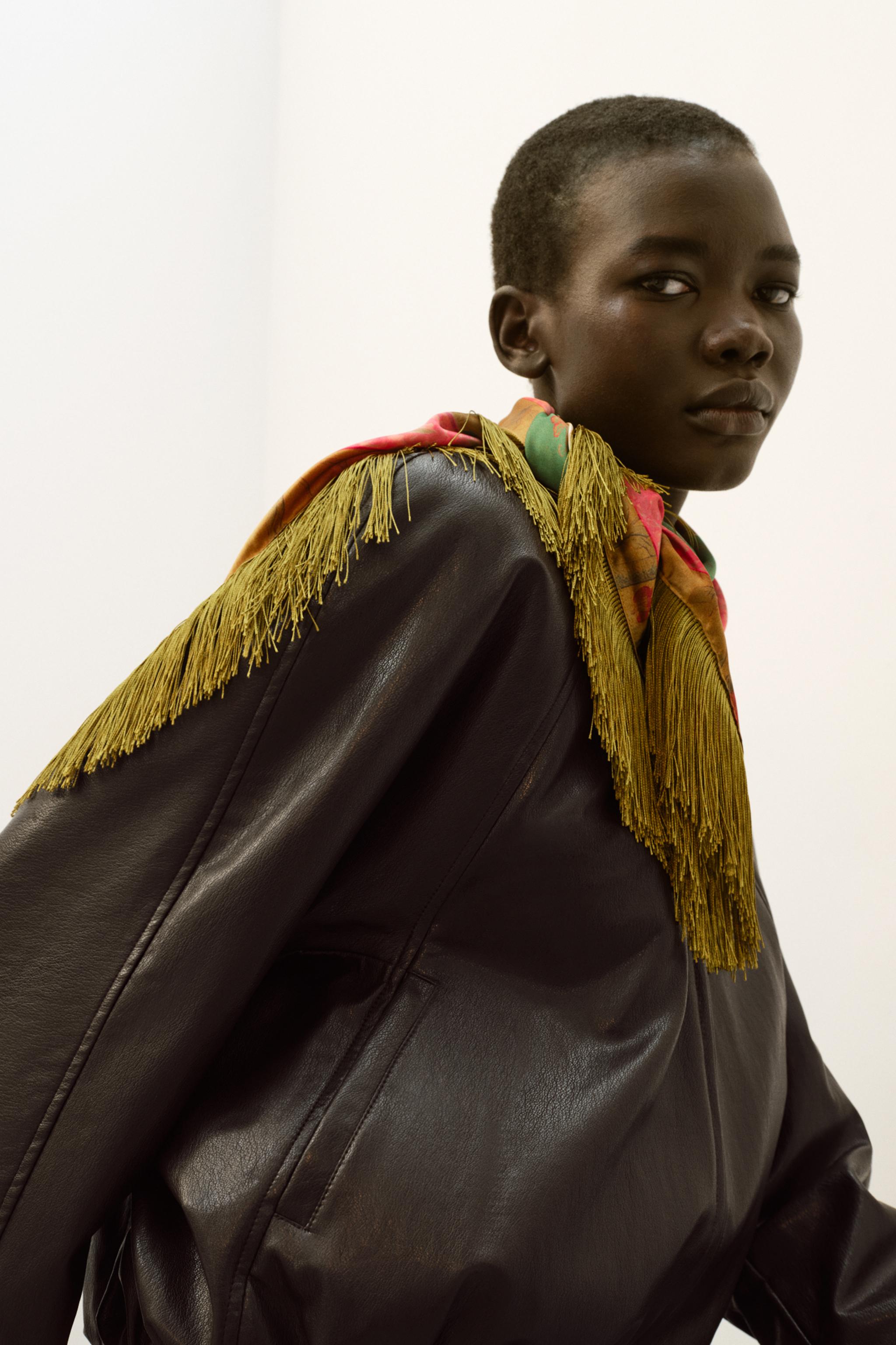 FRINGED PRINTED SATIN SCARF - Olive green | ZARA Canada