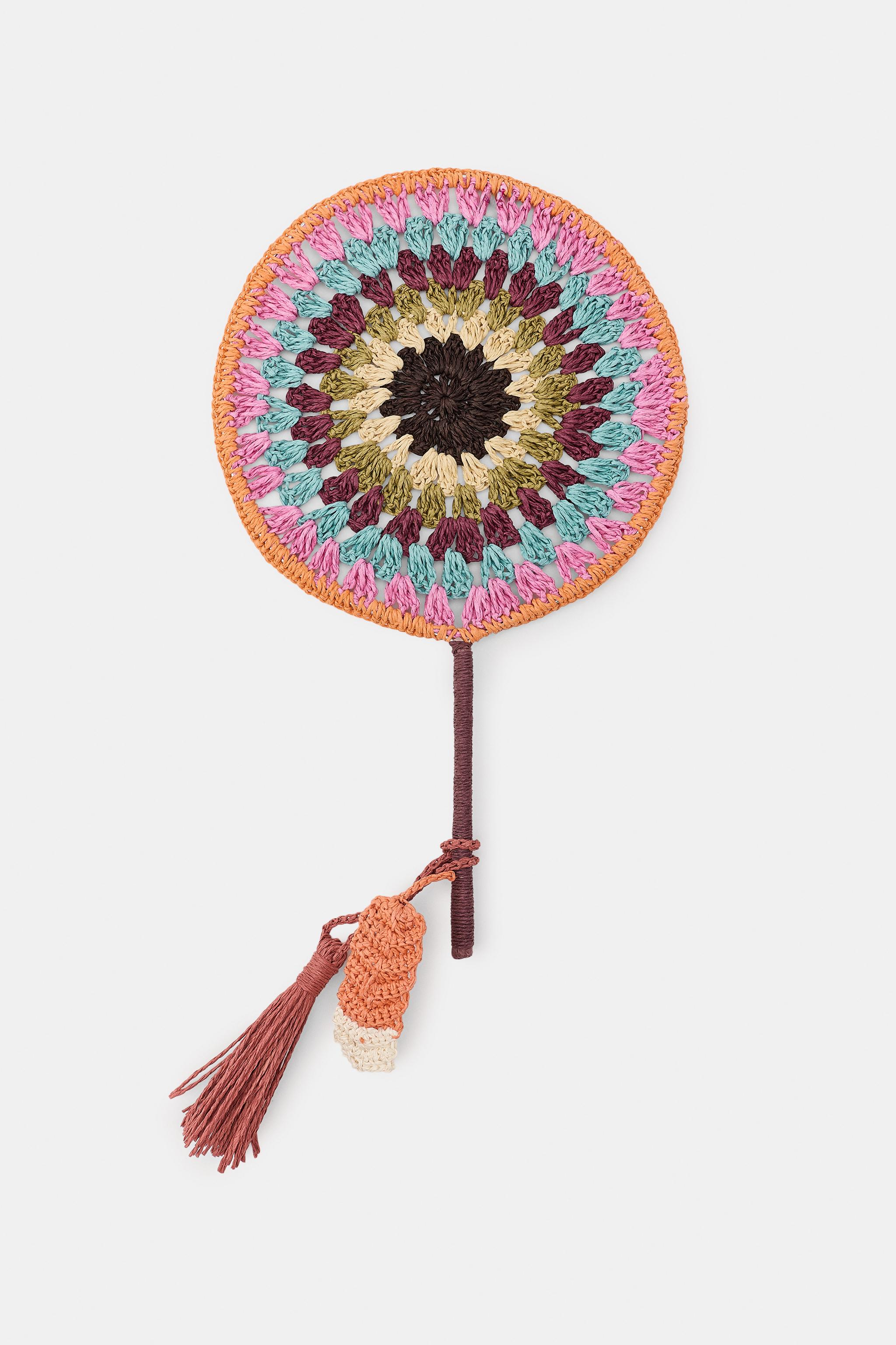 WOVEN TASSEL FAN — Pink