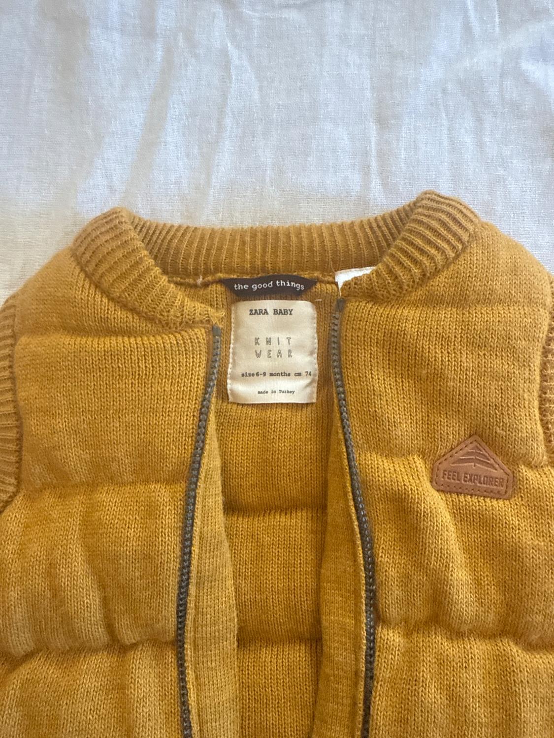 BABY YELLOW VEST - Image 3