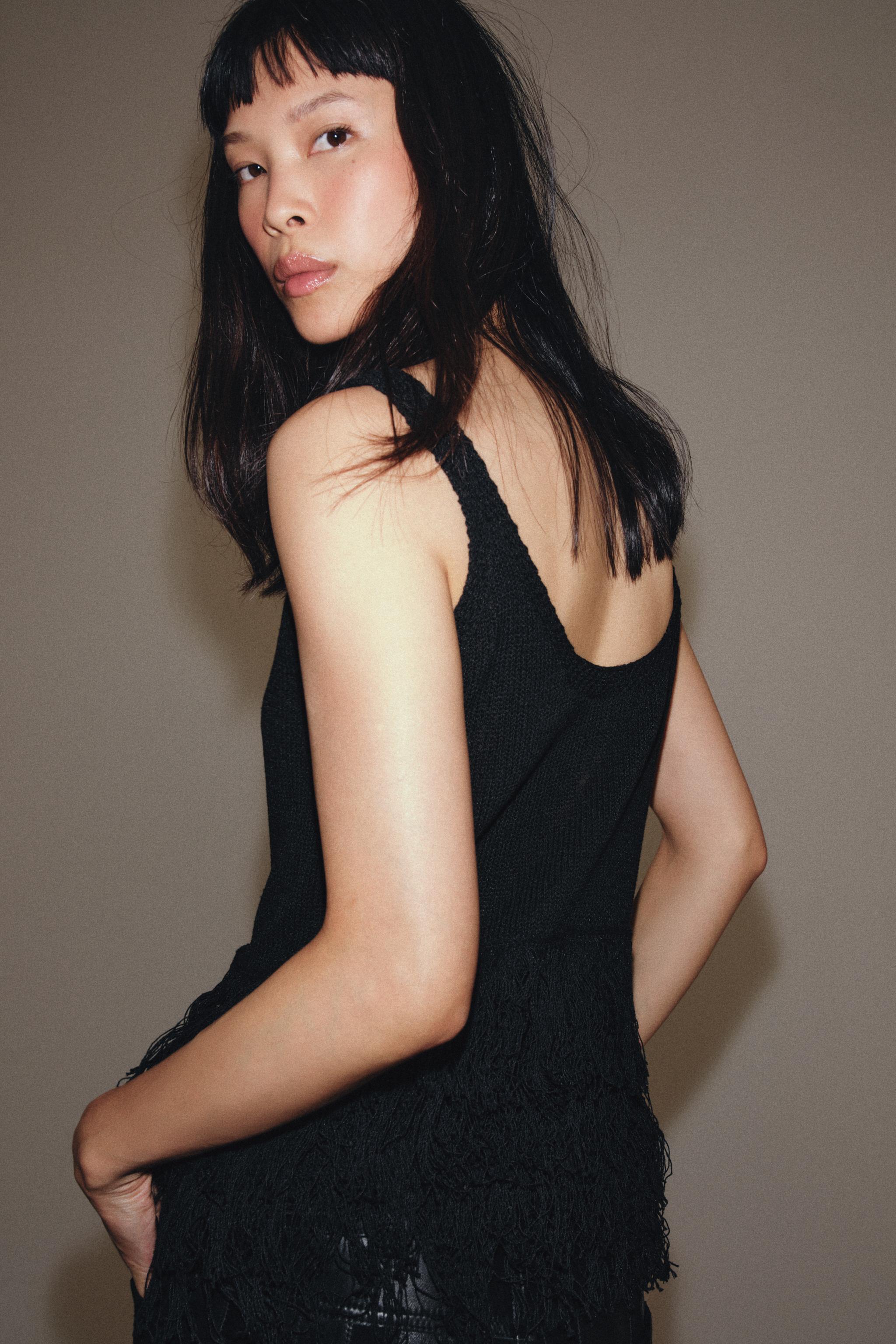 FRINGED KNIT TOP