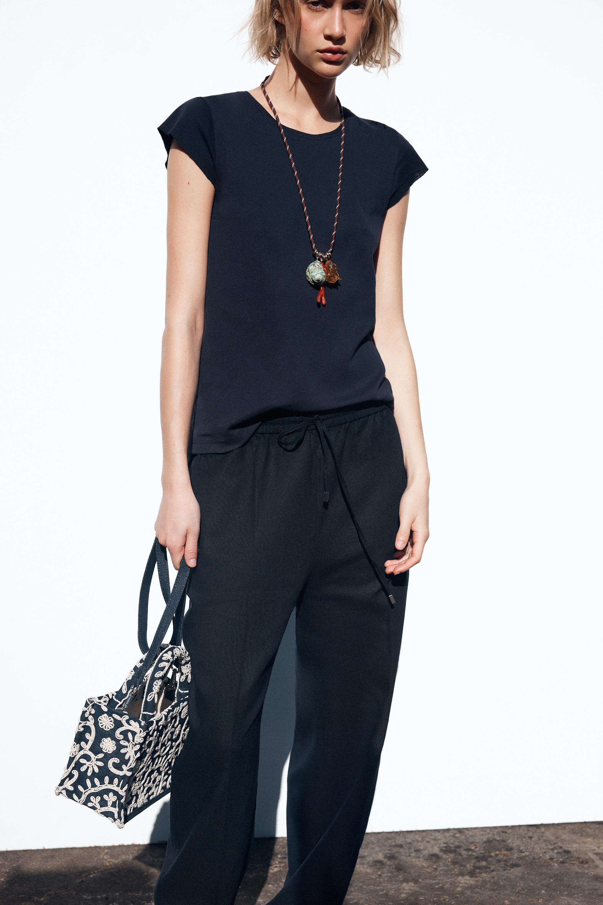 完売品 ZARA 刺繍ディテール入りデニムハードシティバッグ 刺しゅうディテール入り デニムハードシティバッグ - ブルー