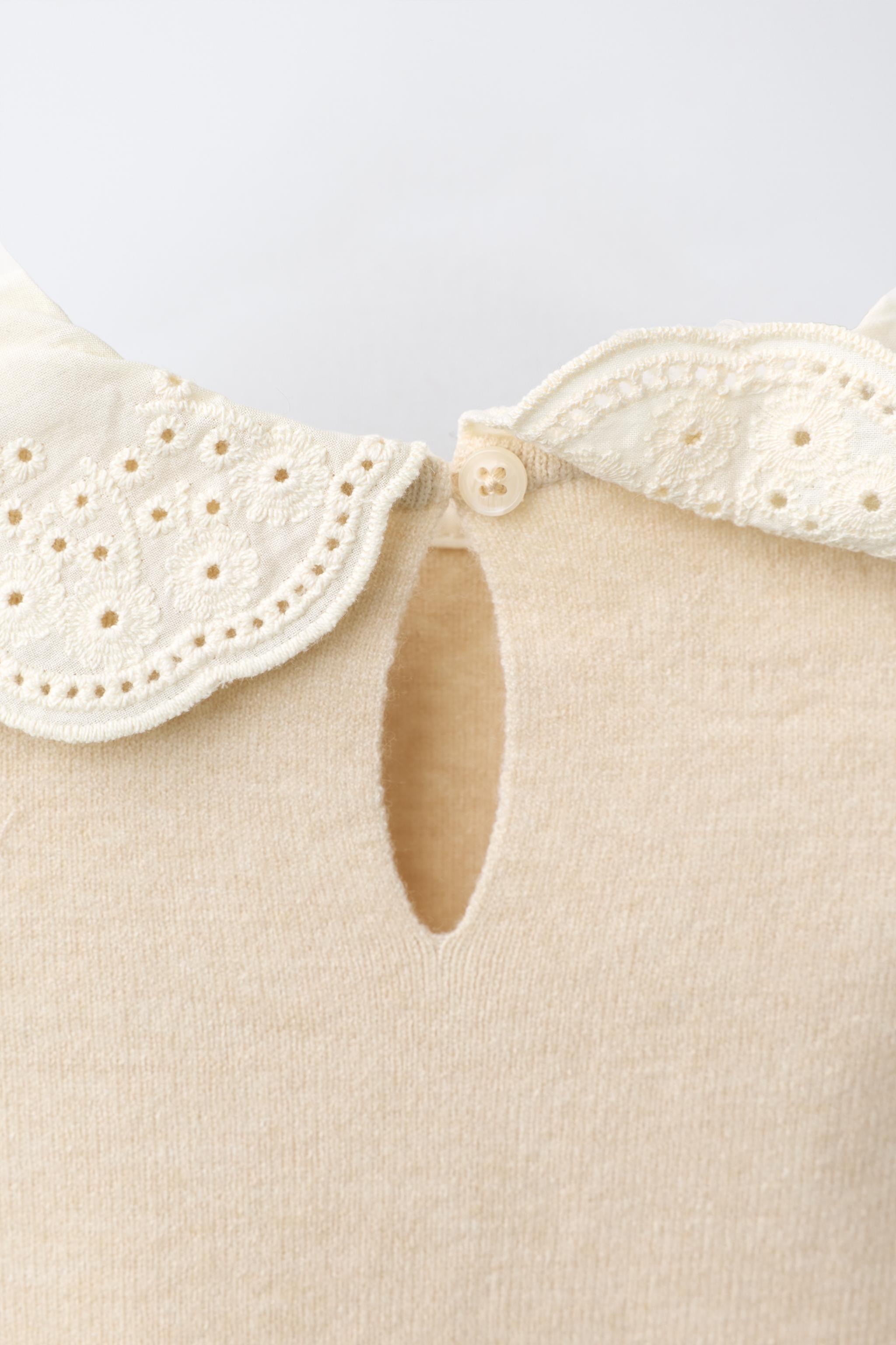 PULL EN MAILLE COL BRODÉ