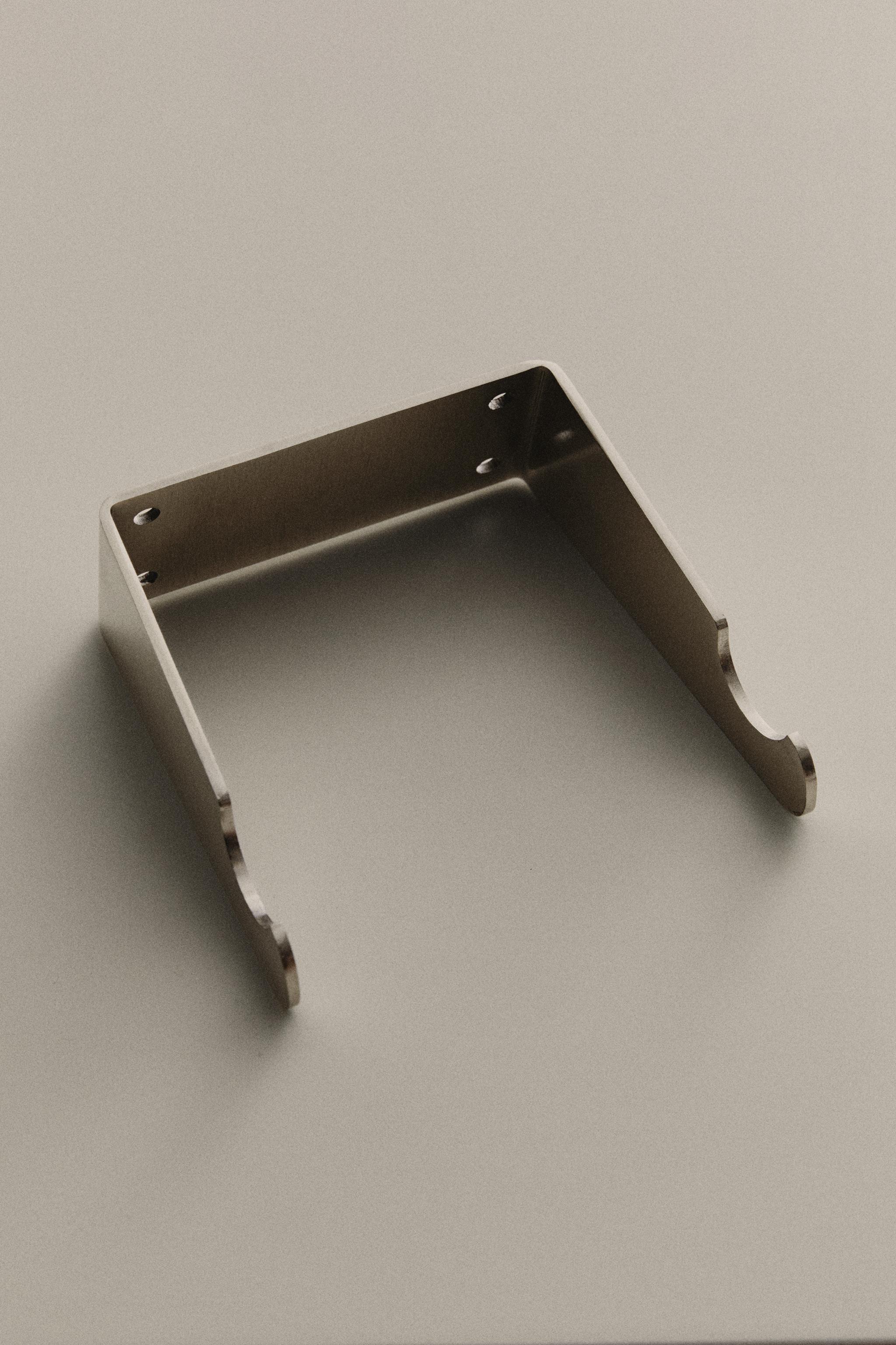STEEL WALL WEIGHT RACK