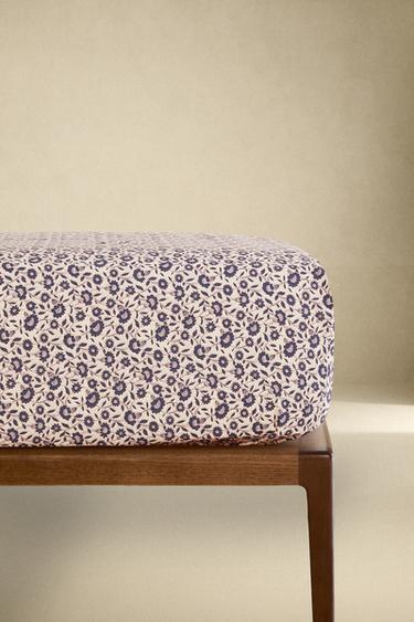 CHILDREN'S FLORAL COTTON FITTED SHEET - Navy blue by Zara