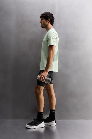 COLOUR BLOCK TECHNICAL T-SHIRT - Light blue by Zara - Image 3
