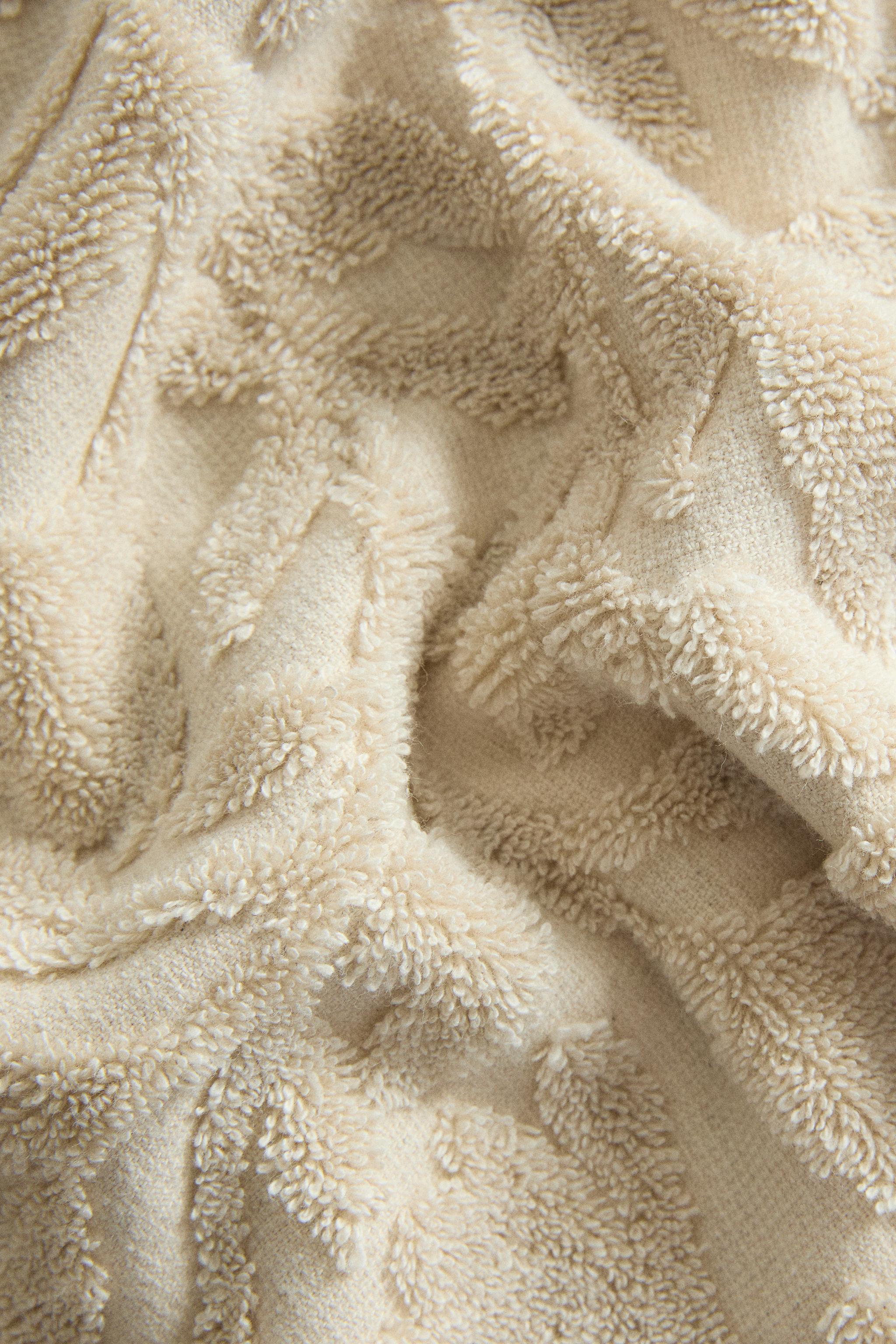 SERVIETTE DE BAIN FRISE BRODÉE