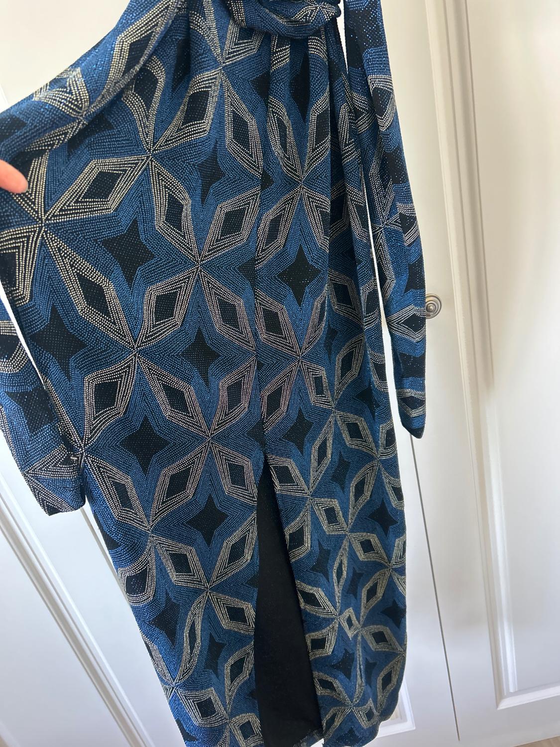 SHIMMERY DRESS WITH BOW - Image 2