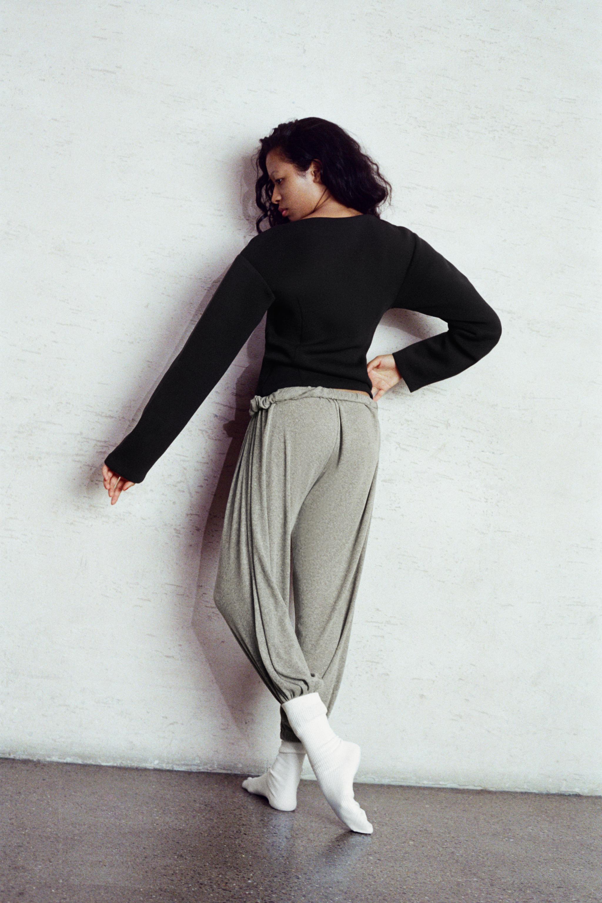 VOLUMINOUS TECHNICAL SWEATSHIRT