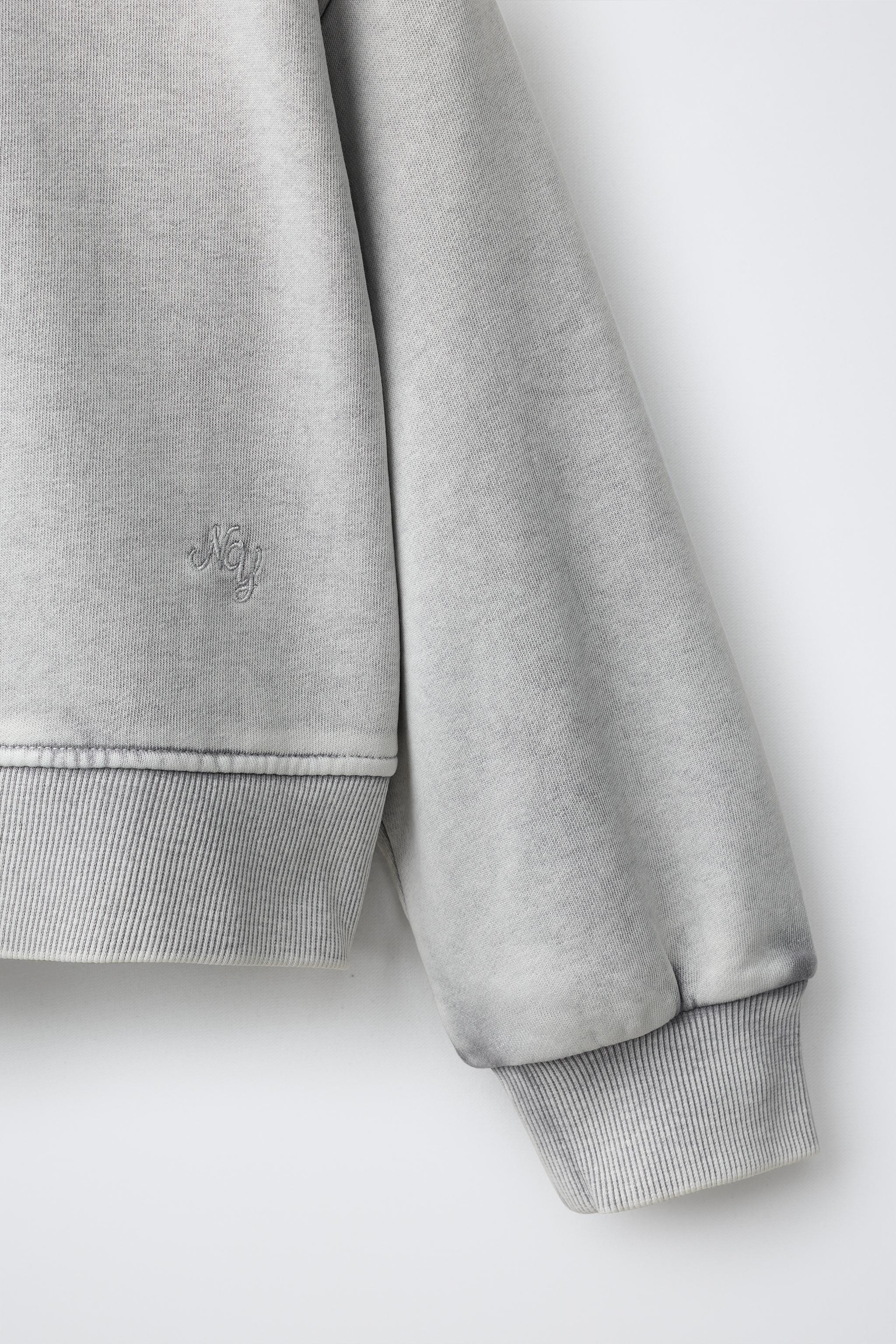 ENSEMBLE JOG AVEC SWEAT ET PANTALON EFFET DÉLAVÉ