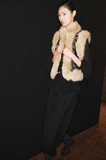 Zara ZW COLLECTION FAUX FUR COLLAR EMBROIDERED VEST - Black