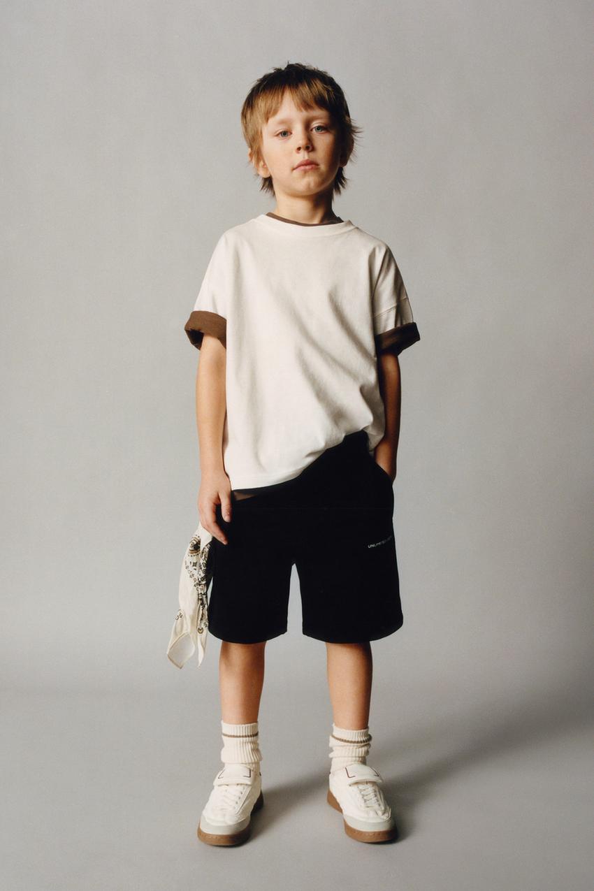 STRAIGHT FIT EMBOSSED TEXT TERRY SHORTS