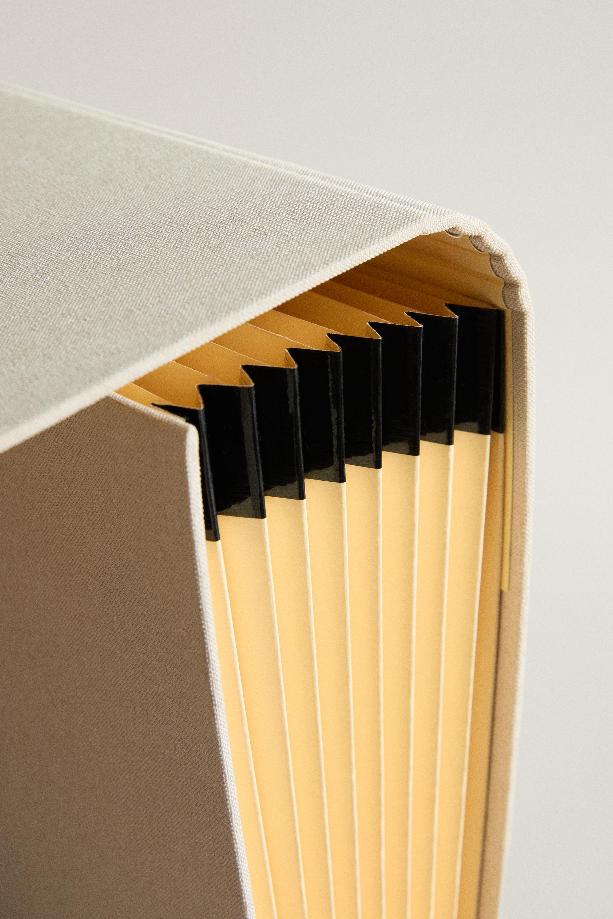 LINEN ARCHIVE FOLDER