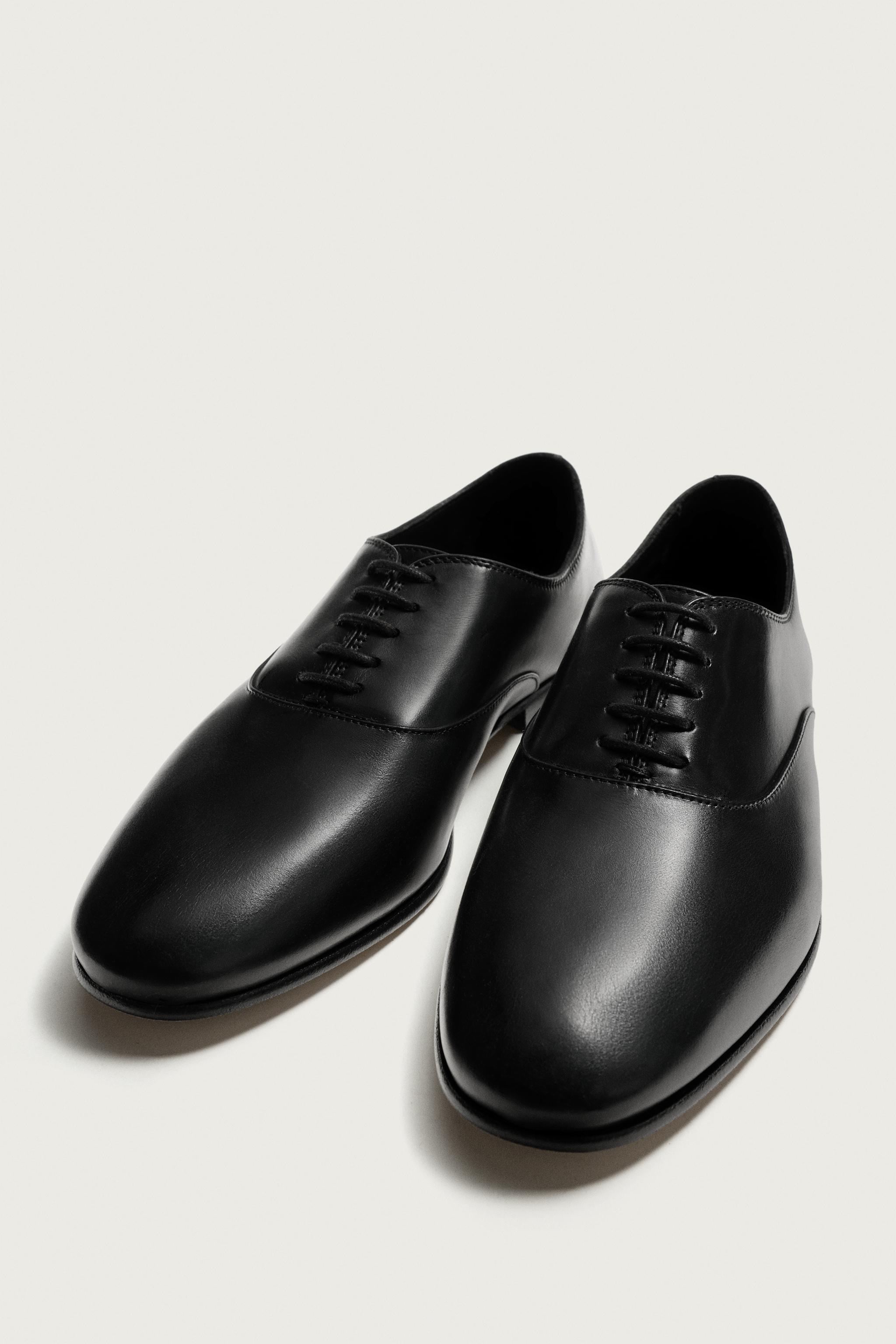 CHAUSSURES EN CUIR CHIC