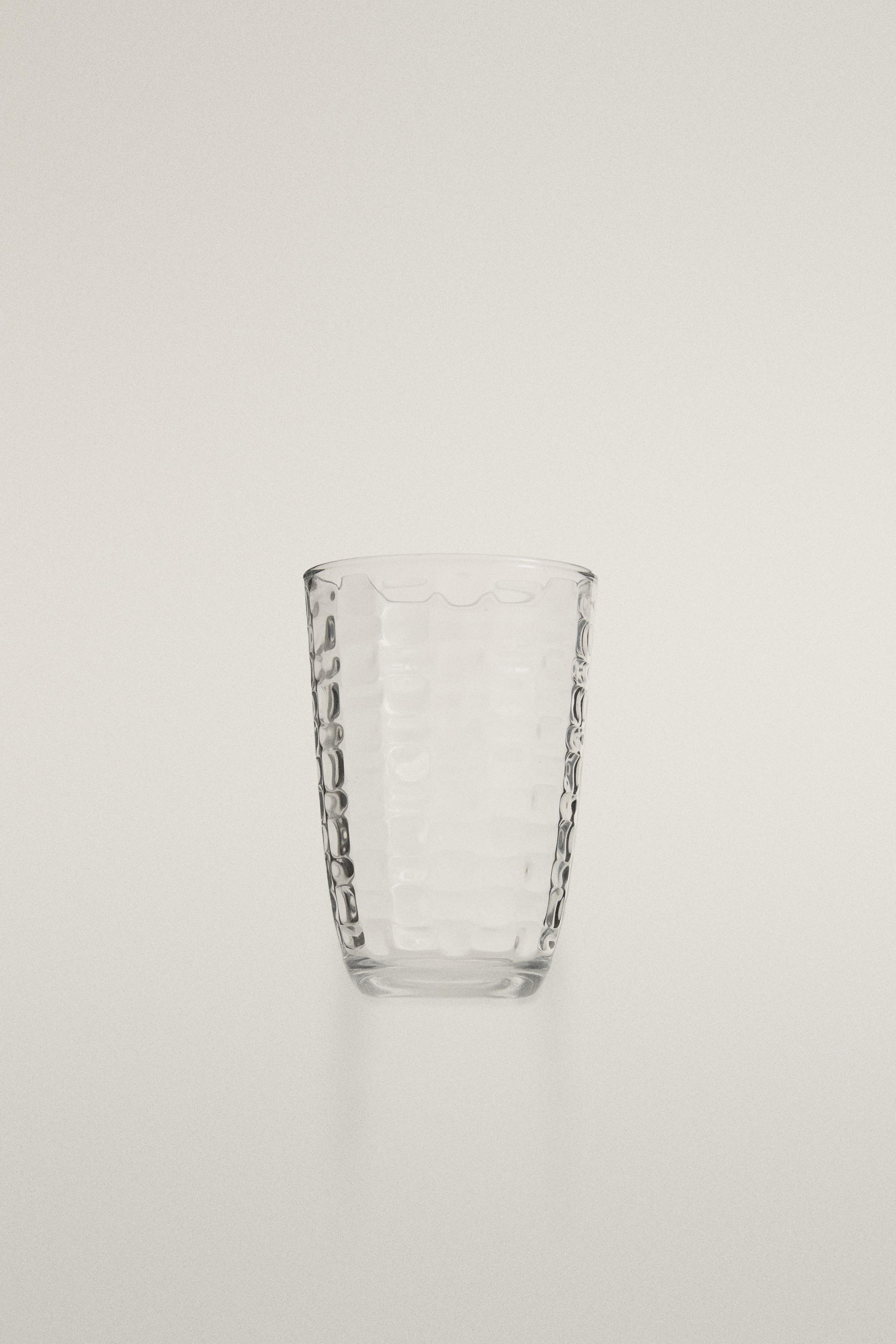 RAISED SQUARE-EFFECT TUMBLER — Transparent