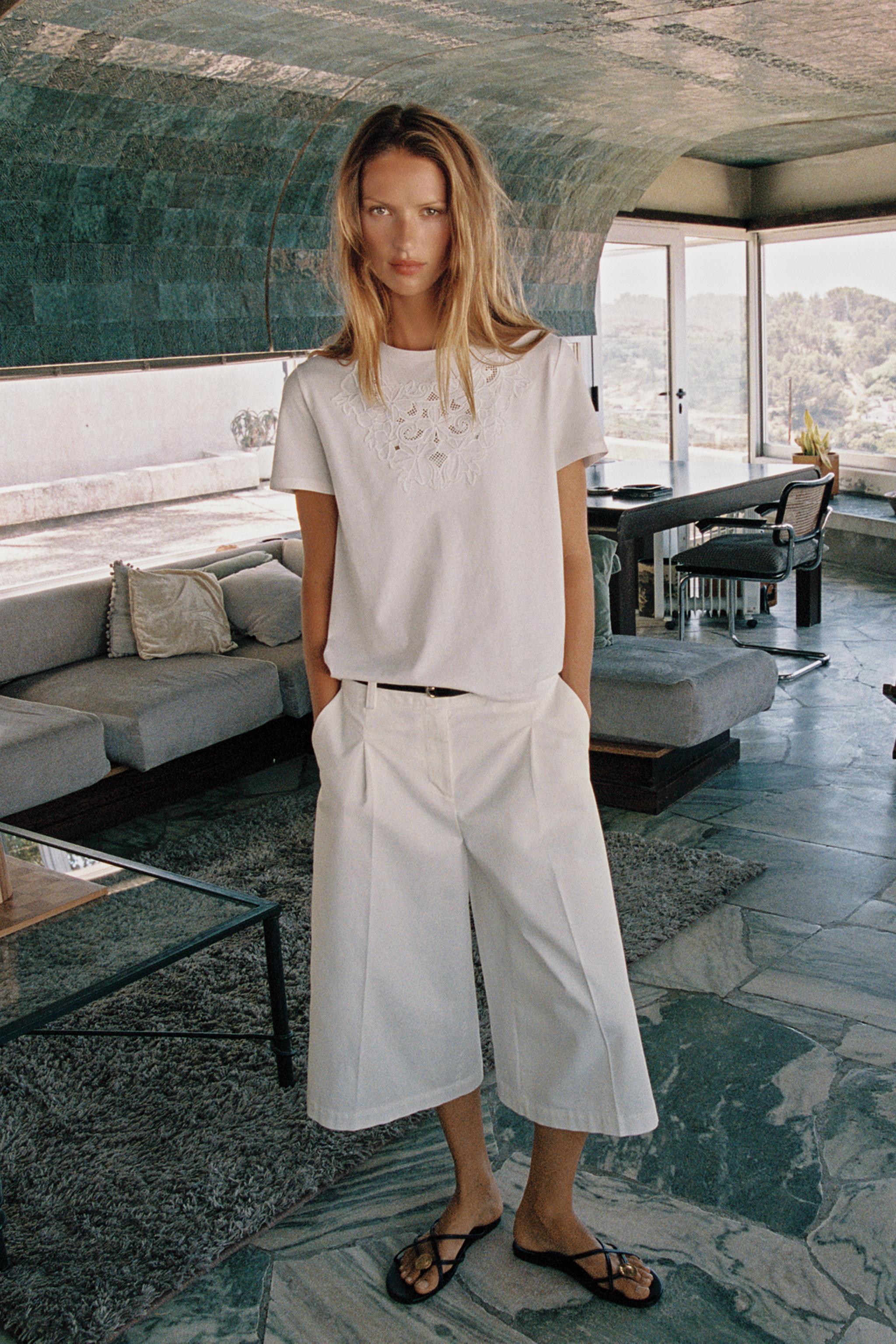 T-SHIRT EN COTON BRODÉ