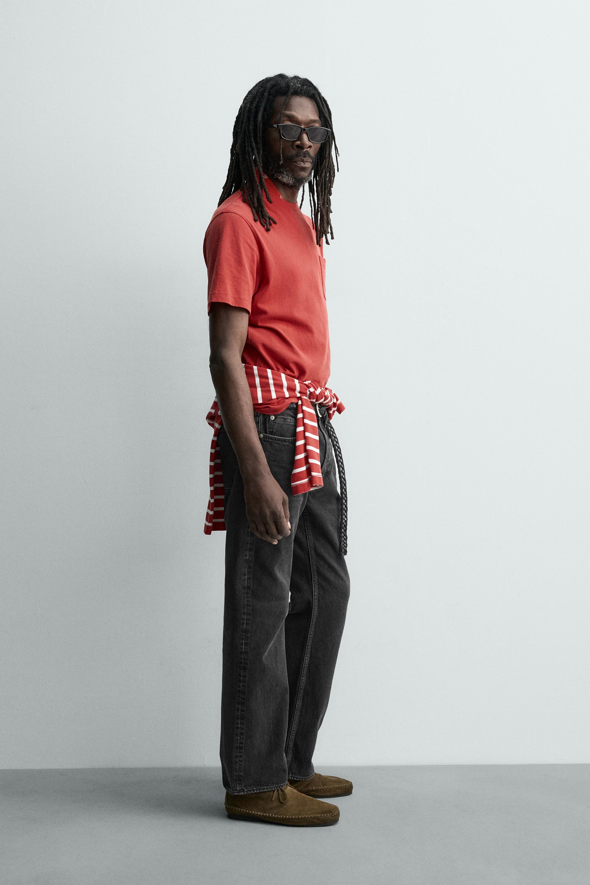 T-SHIRT POCHE AARON LEVINE X ZARA