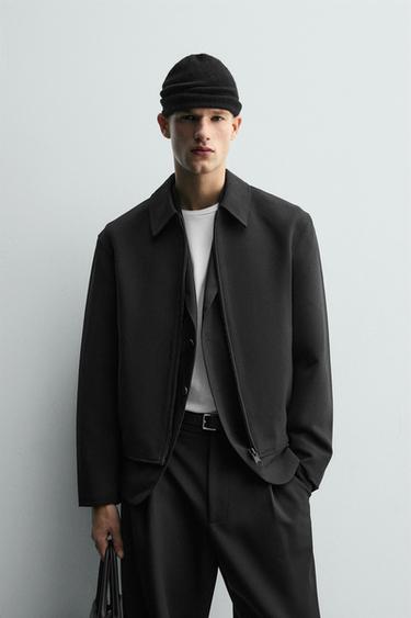 STRUCTURED CROPPED FIT JACKET - Black by Zara
