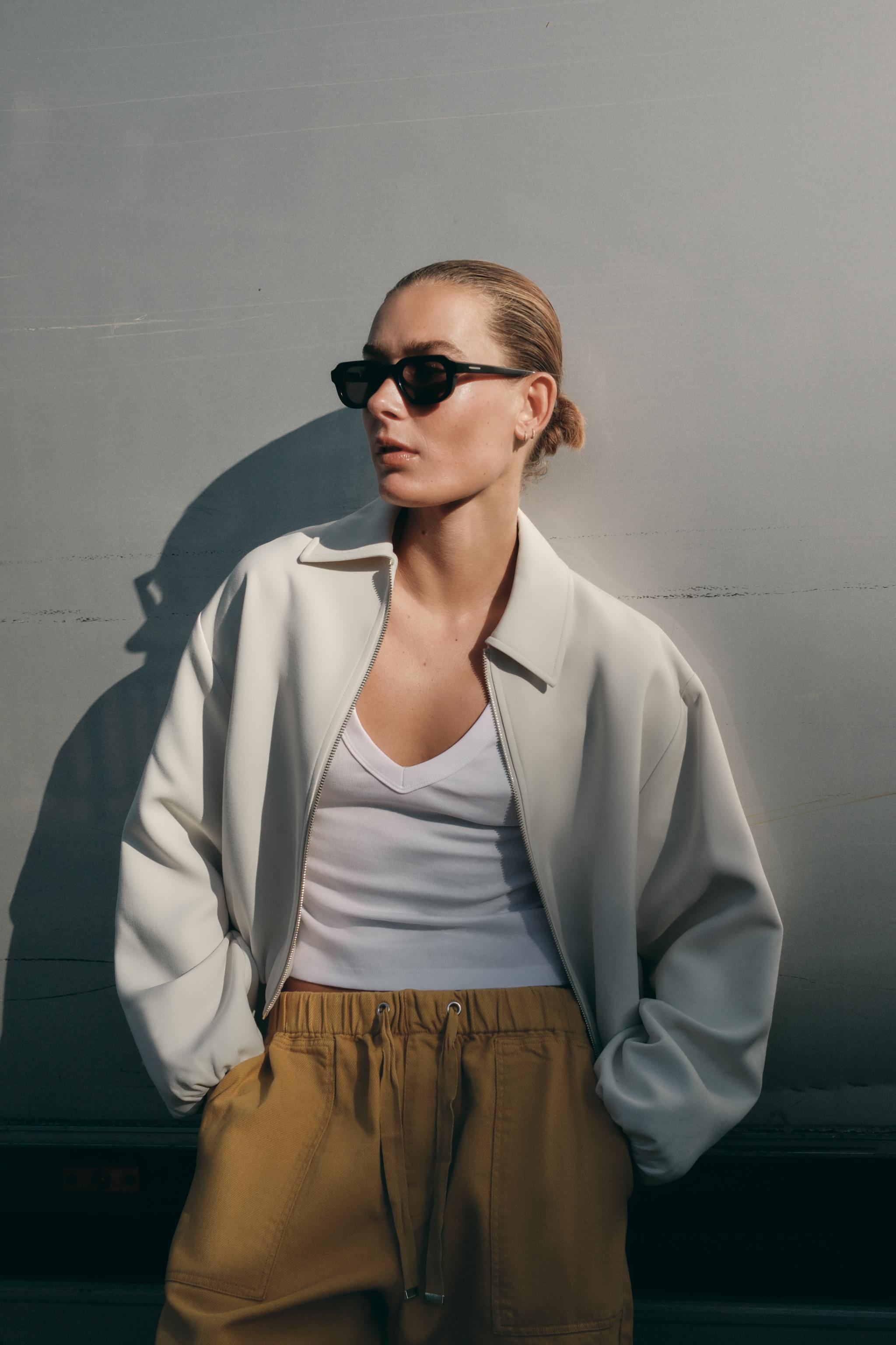 専用 ZARA★今季ZW Collection パフスリーブボンバージャケット 2173170894.jpg?1743950139