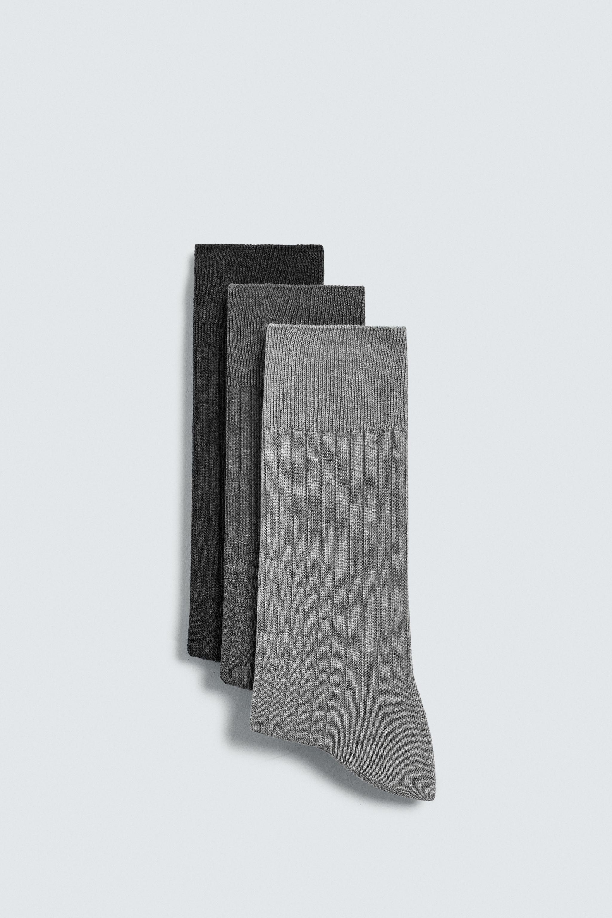 THREE-PACK OF RIBBED SOCKS