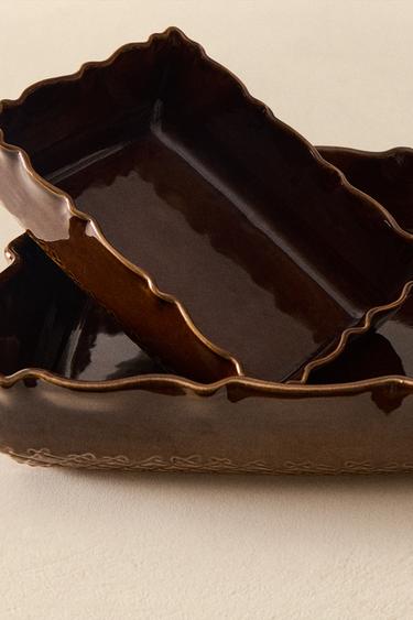 AARDEWERKEN OVENSCHAAL MET STRUCTUUR - DONKERBRUIN van Zara