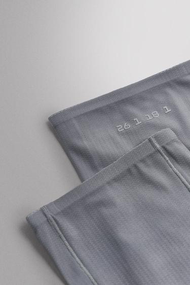 RUNNING ARM WARMERS - Greys by Zara