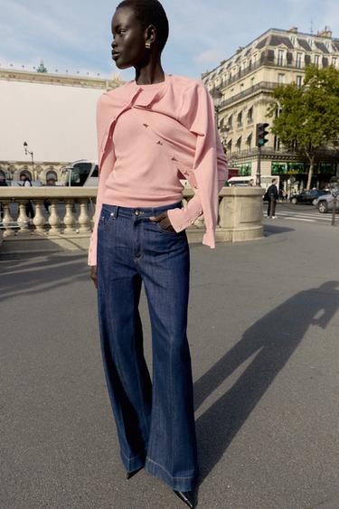 كنزة صوف بأزرار زهور - وردي وسط الخاص بـ Zara