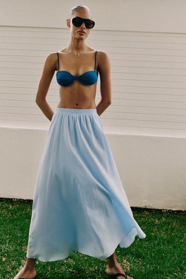 Falda midi en capas