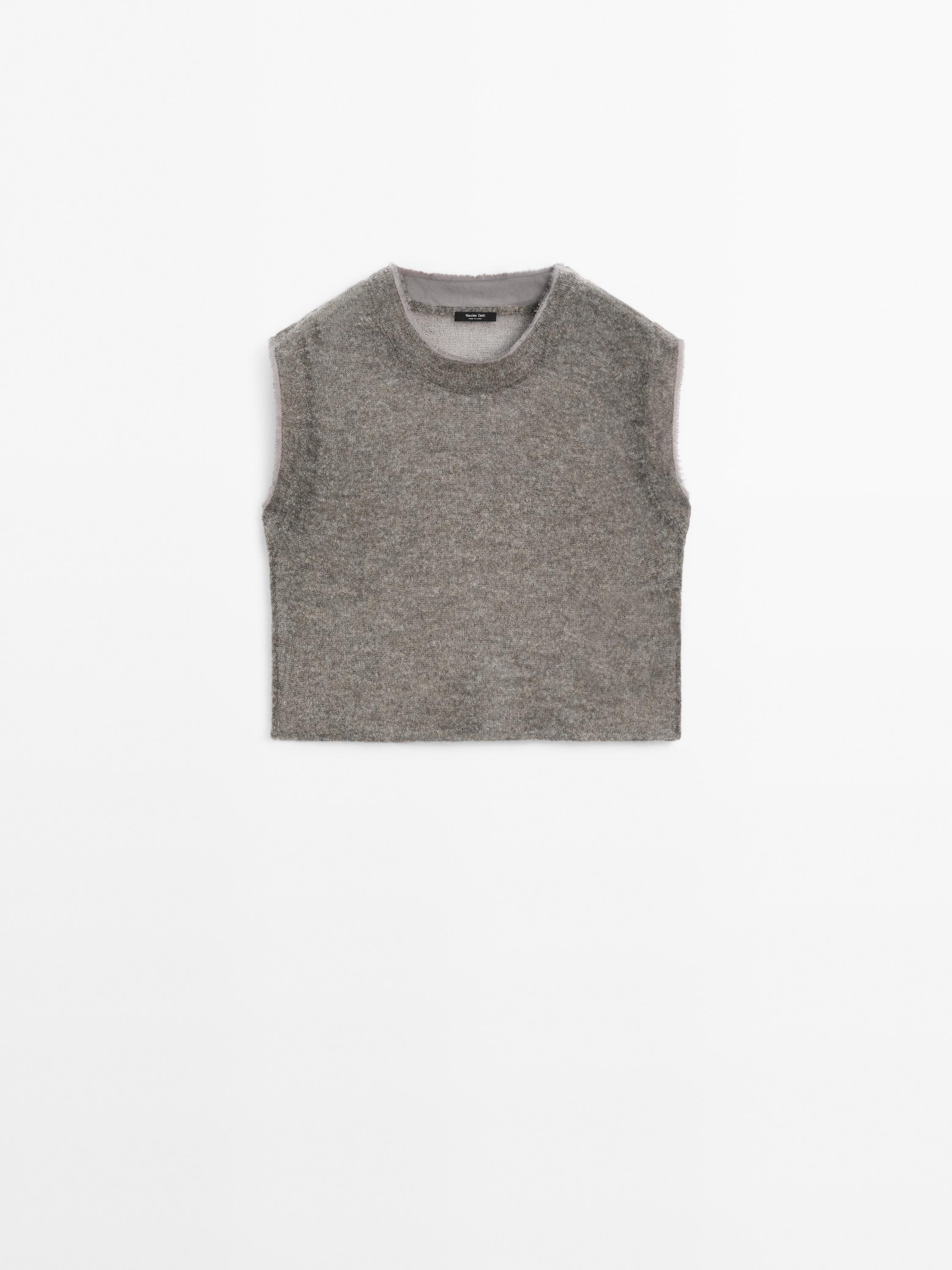 Sleeveless wool blend matching T-shirt