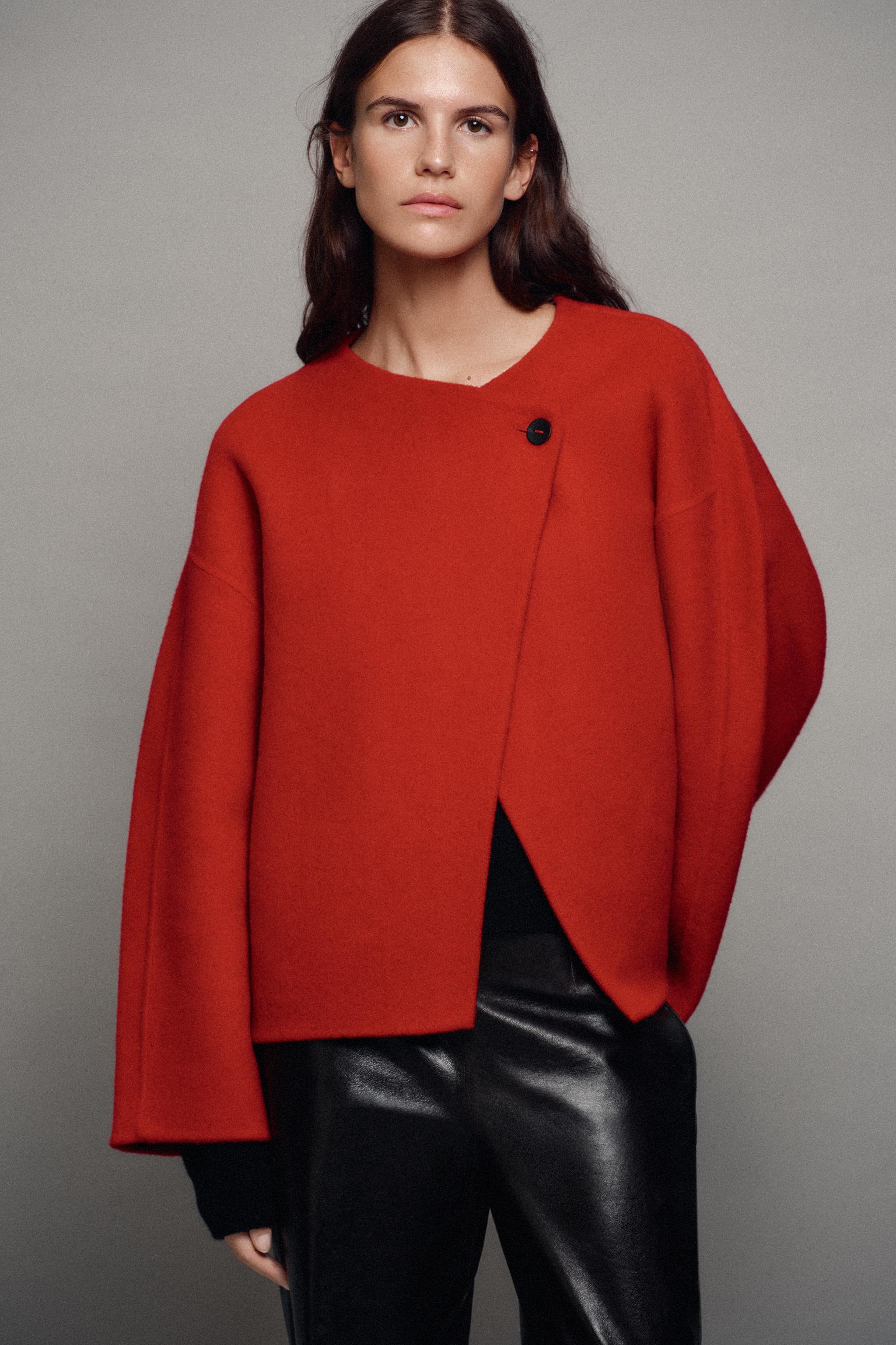 ZW COLLECTION ウール混ショートコート - レッド | ZARA Japan / 日本
