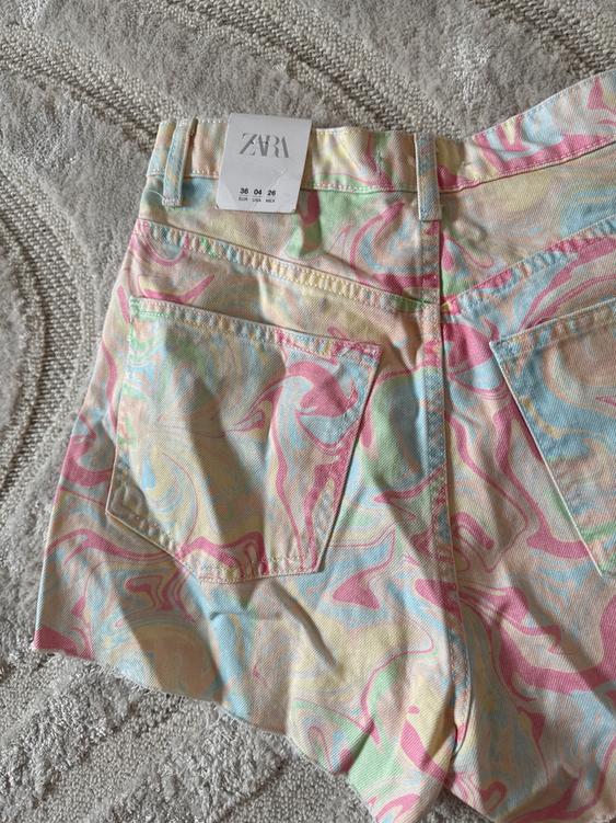 PRINTED STRAIGHT FIT SHORTS - Image 3