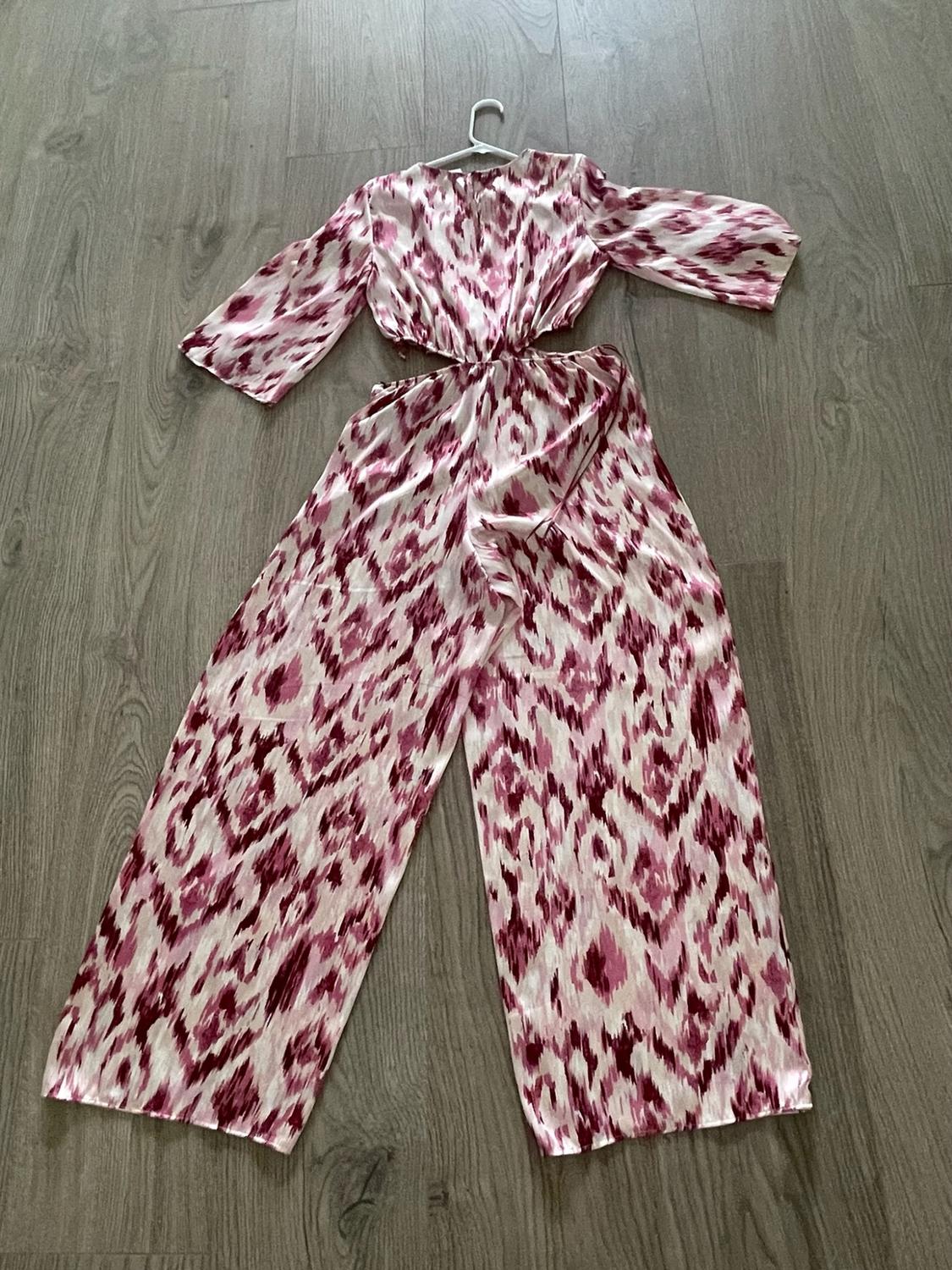 CUT OUT PRINTED JUMPSUIT - Image 3