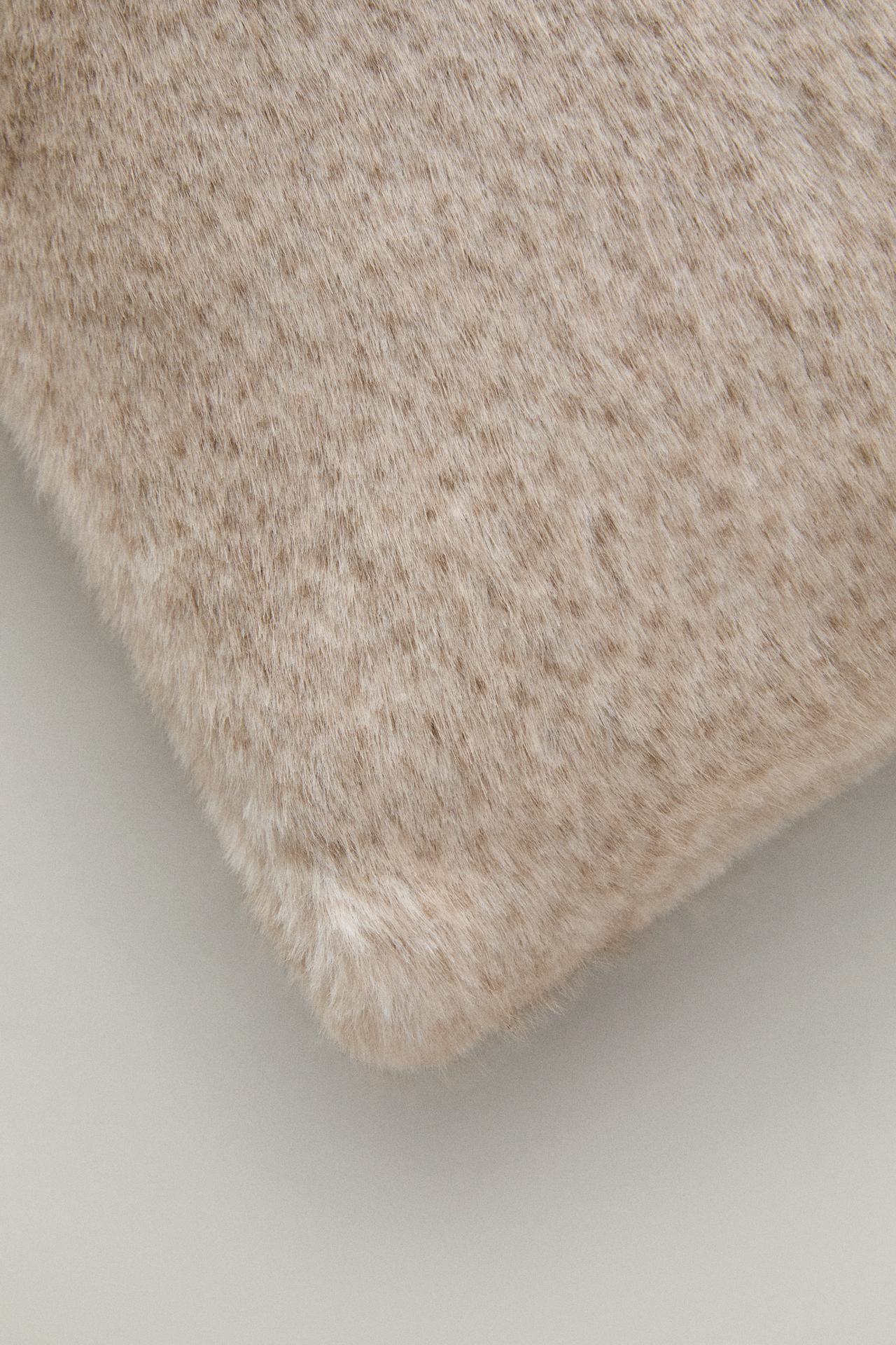 MARLED FUR THROW PILLOW COVER — Ecru / Marl