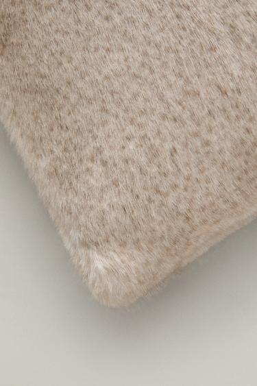 MARLED FUR THROW PILLOW COVER — Ecru / Marl 2