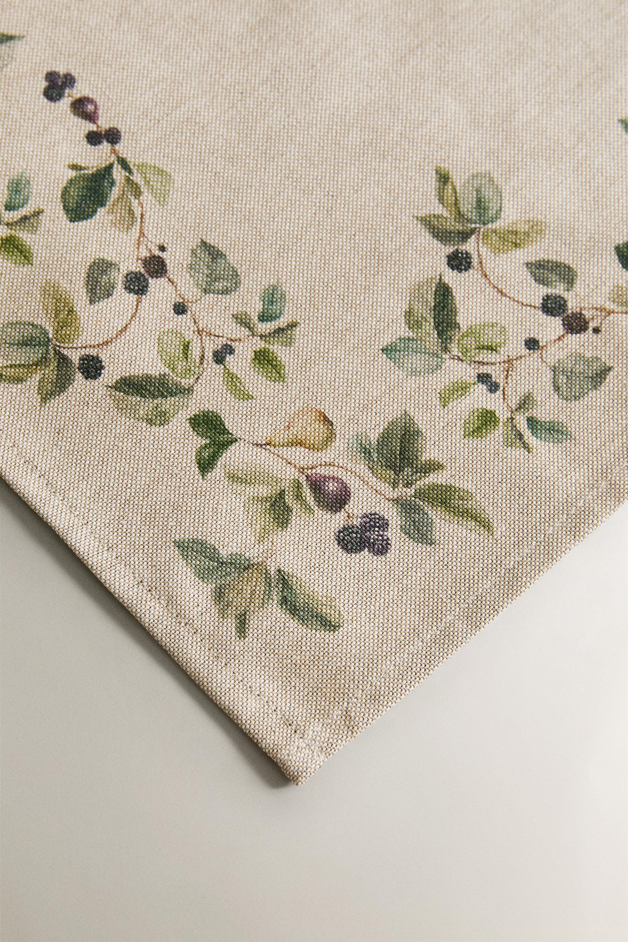 FRUIT PRINT NAPKINS (PACK OF 2)