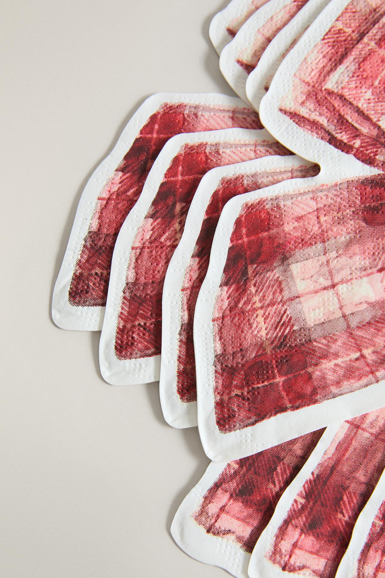 CHRISTMAS BOW PAPER NAPKINS (PACK OF 20) — Red / White