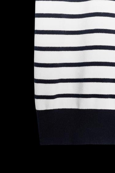 BASIC STRICK-TOP MIT KURZEN ÄRMELN - Gestreift von Zara