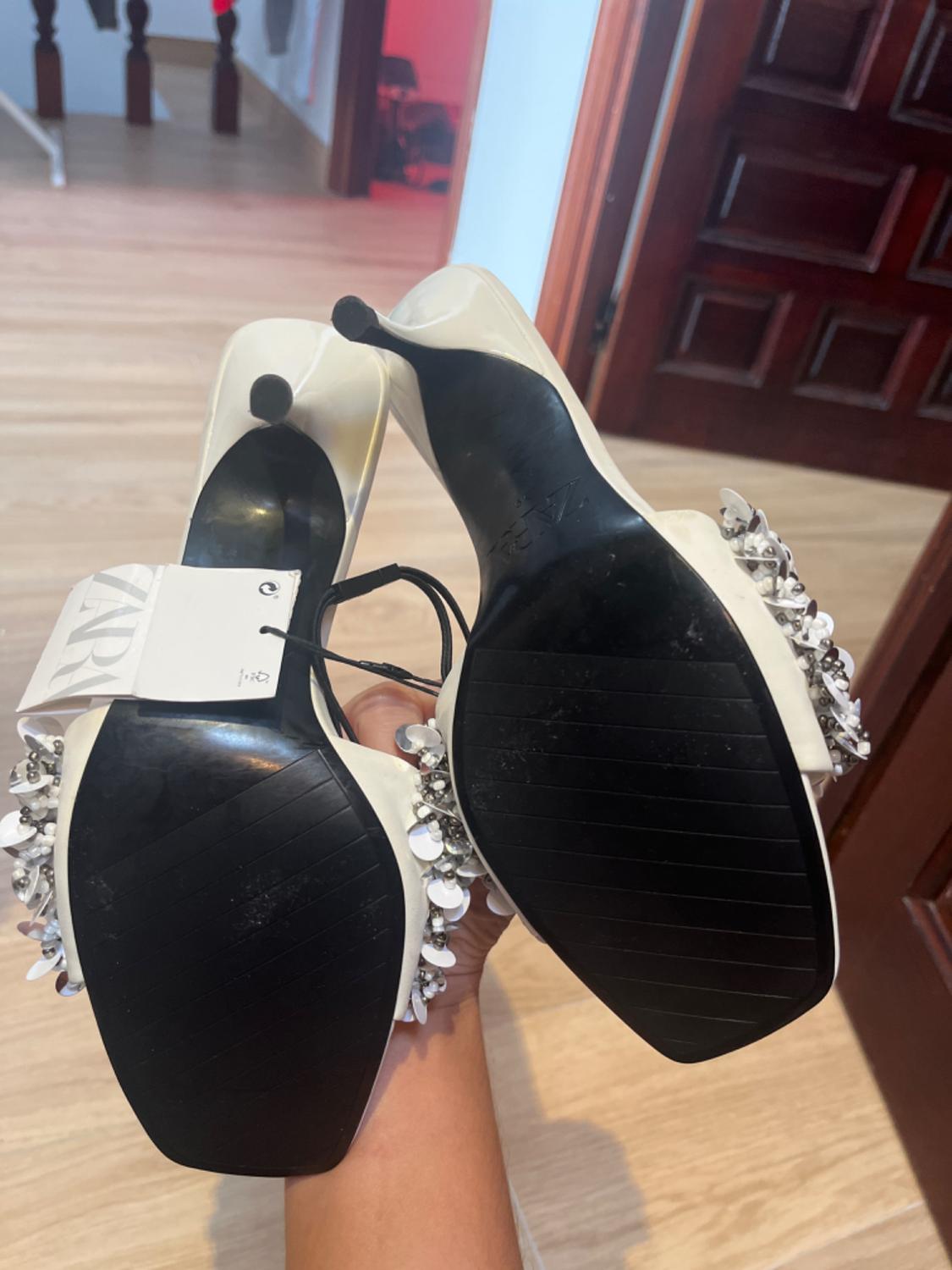 BEADED HIGH-HEEL SANDALS - Image 3