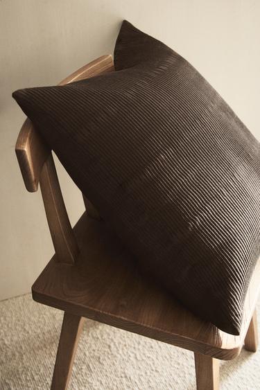 GATHERED QUILT CUSHION COVER - Dark brown Zara