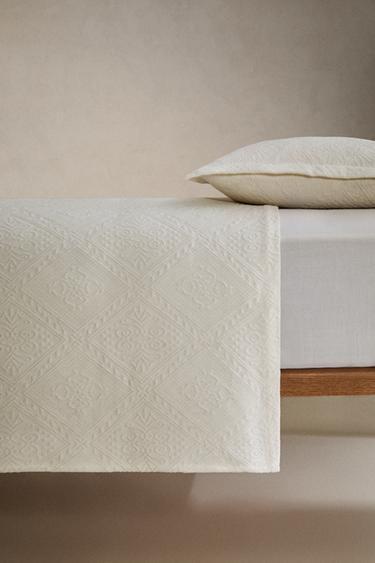 COUVRE-LIT COTON MOTIF GÉOMÉTRIQUE - Beige de Zara - Image 2