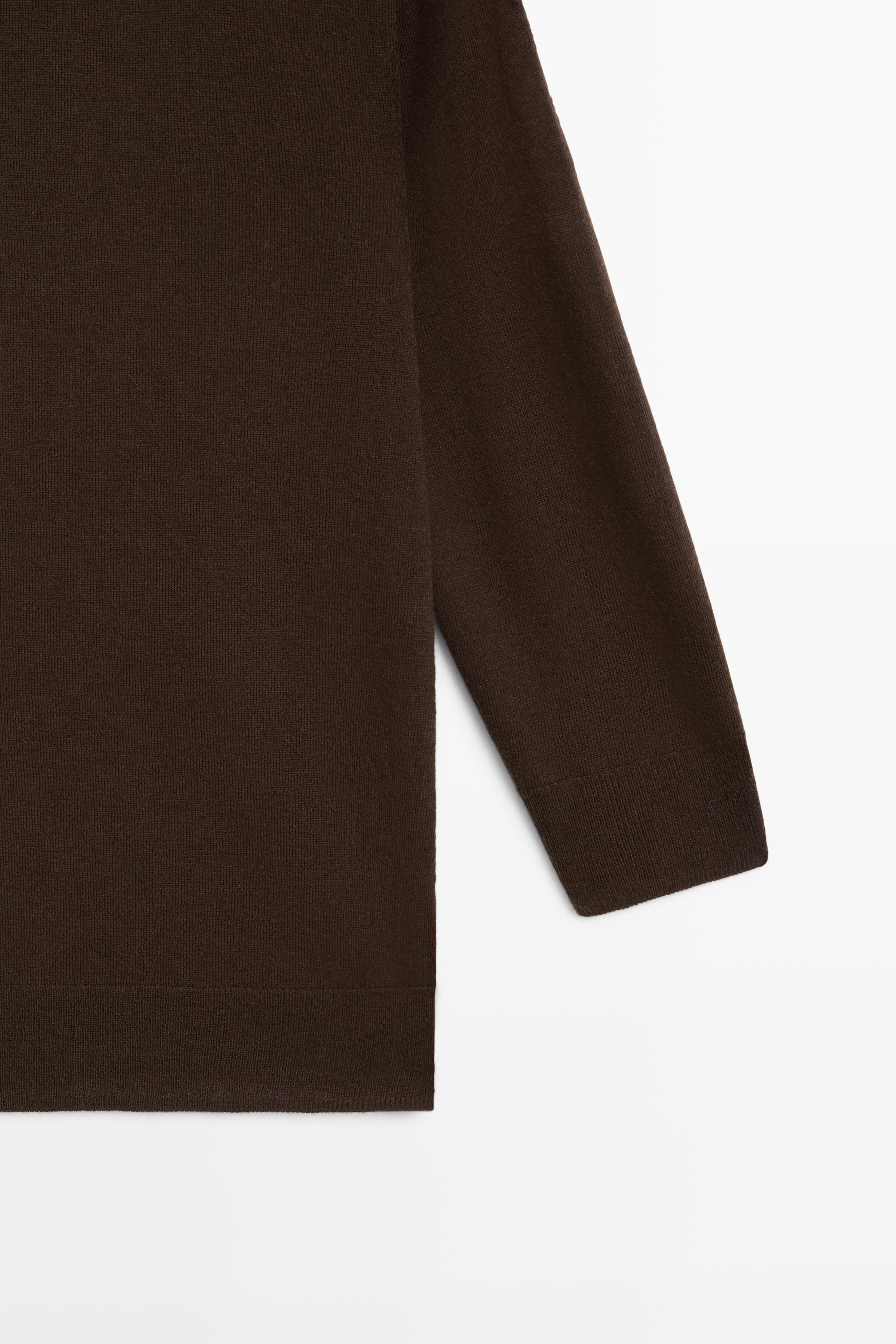 Wool blend turtleneck knit sweater