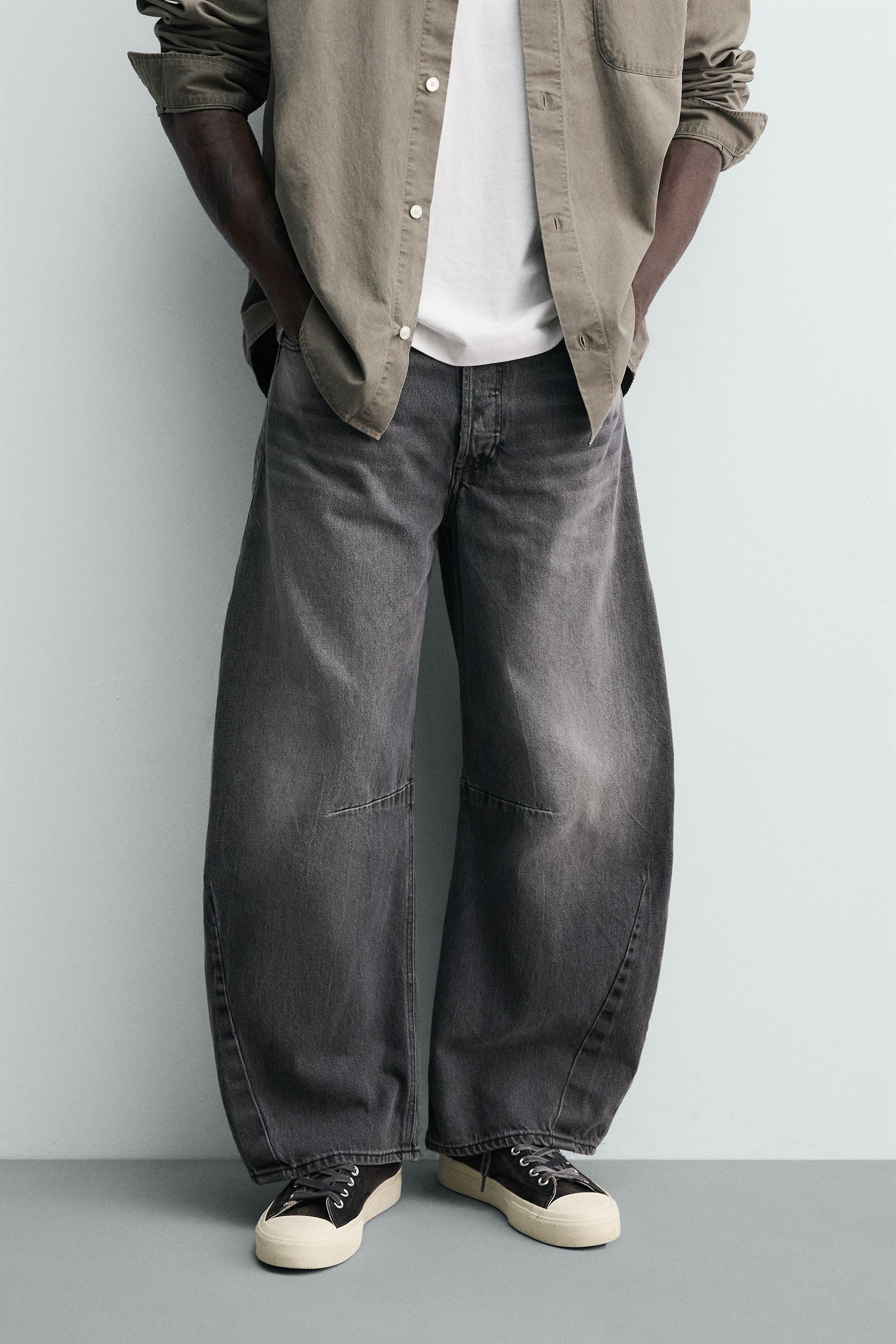 RELAXED BARREL FIT JEANS WITH DARTS