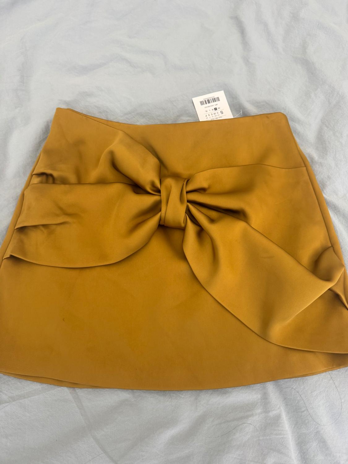 SKIRT - Image 3