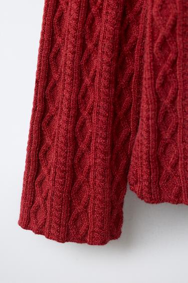 PULL EN MAILLE À TORSADES - Rouge foncé de Zara - Image 2