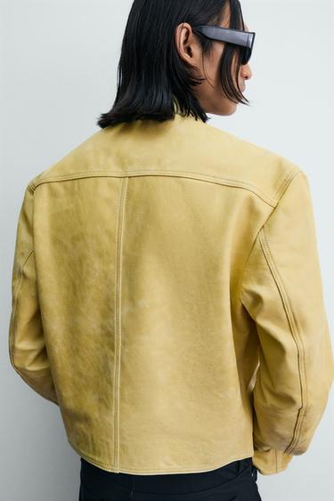 BLOUSON COURT EN CUIR LAVÉ - Jaune de Zara - Image 6