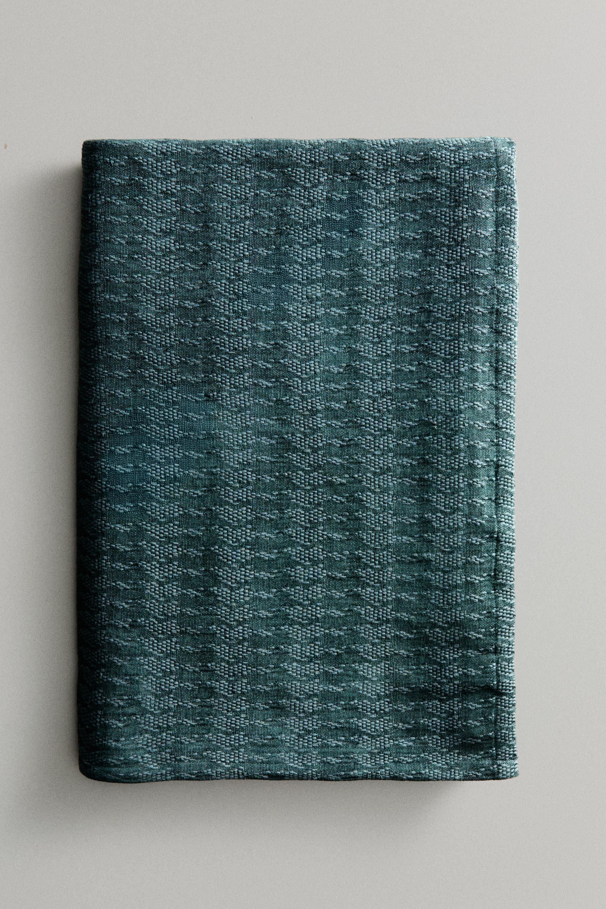 COUVERTURE CHENILLE JACQUARD