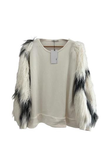 FAUX FUR SLEEVE SWEATSHIRT