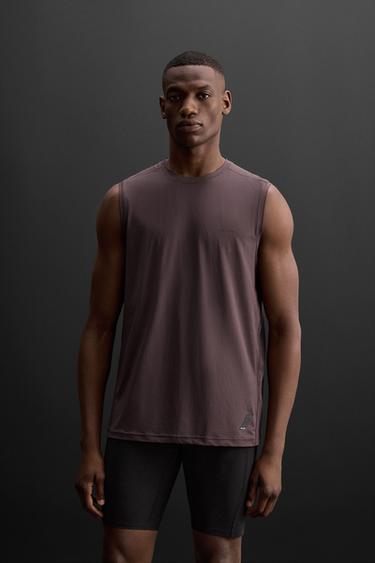 TECHNICAL TANK TOP - Dark brown by Zara