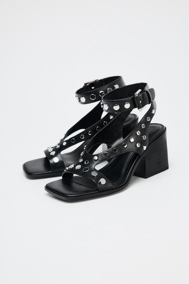 SANDALES À TALON CLOUTÉES - Noir de Zara - Image 3