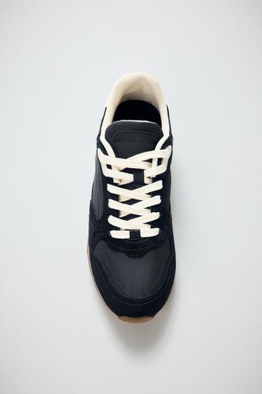 CONTRAST RUNNING TRAINERS - Black by Zara